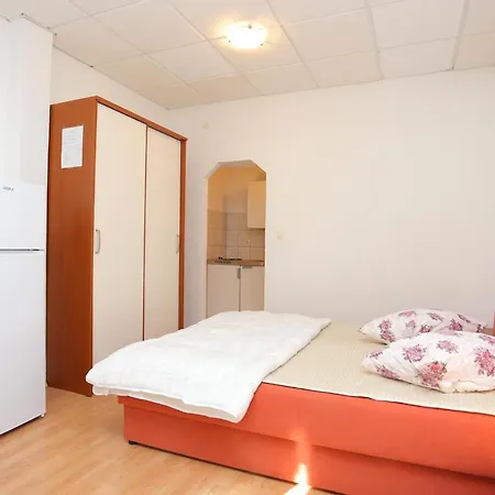 Studio 15417c *