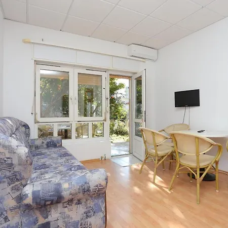 Studio 15417c